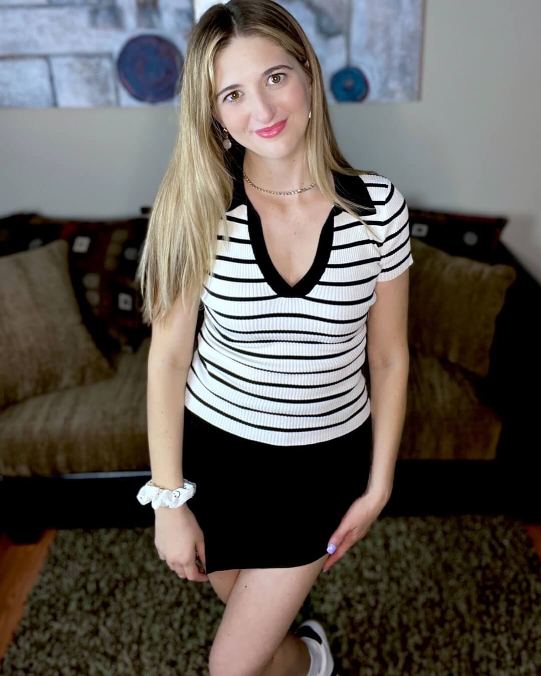 Sophisticated Chicness - Black & white collared knit blouse-T24175