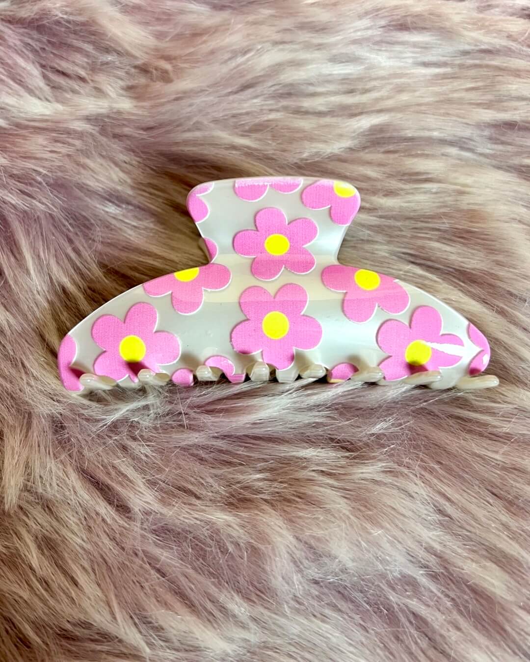 girly. 90's style preppy pink and white hair claw