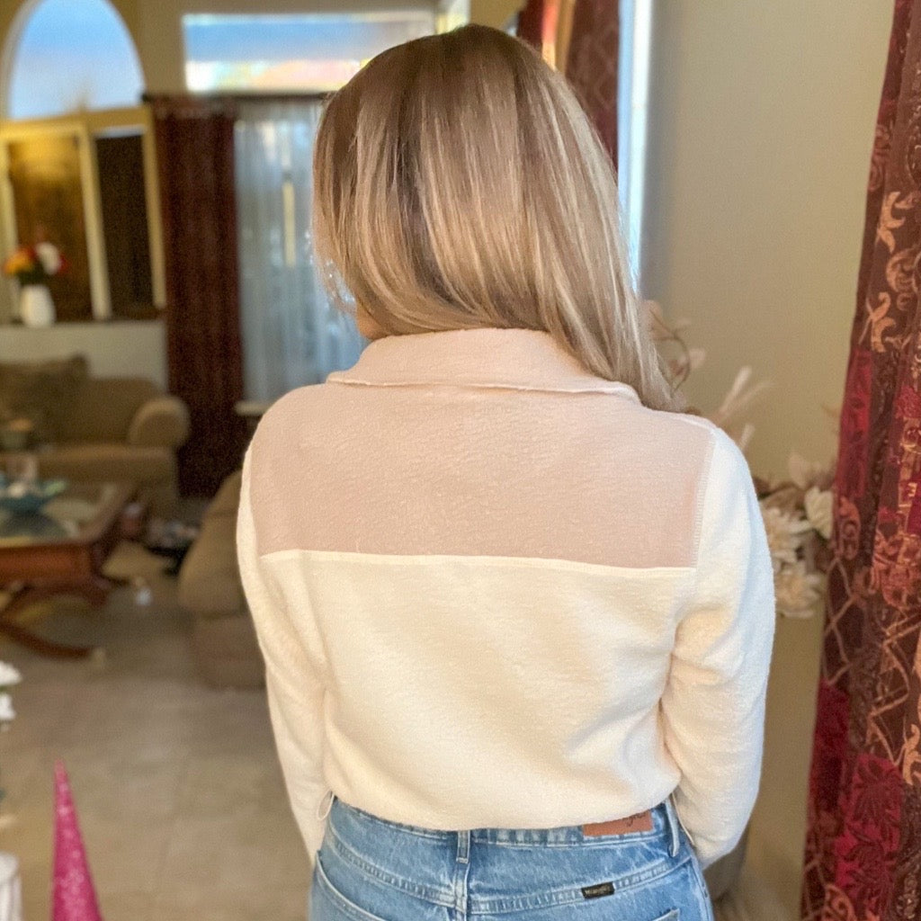 Vanilla Comfort - Two toned cream Cropped sherpa pullover -O2363