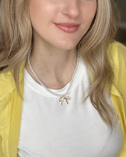 Pearly Delights - Pearl necklace with gold bow tie