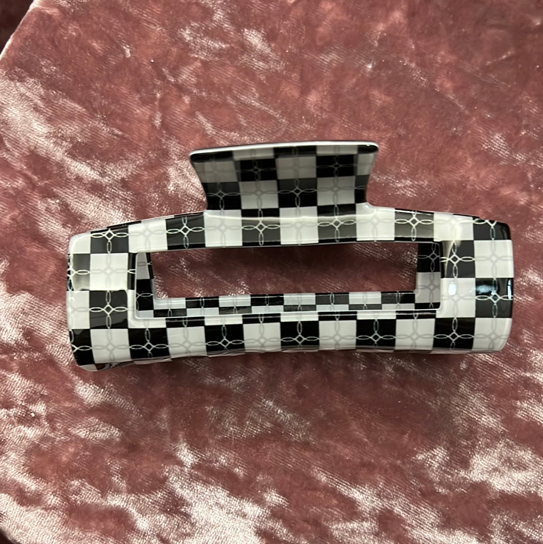 Black and white charmer claw