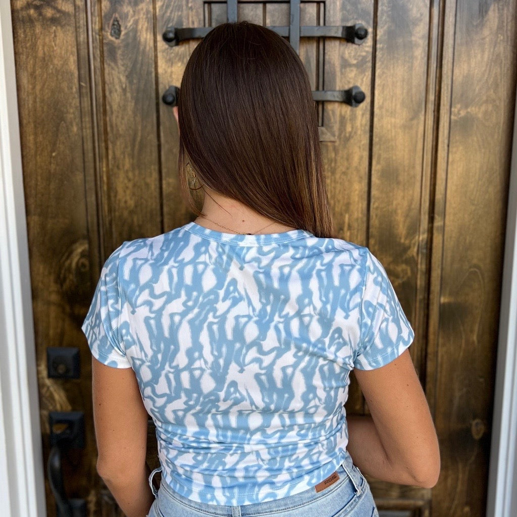 Mellow Chaos - White and Blue Abstract Ribbed Crop Tee -T2237