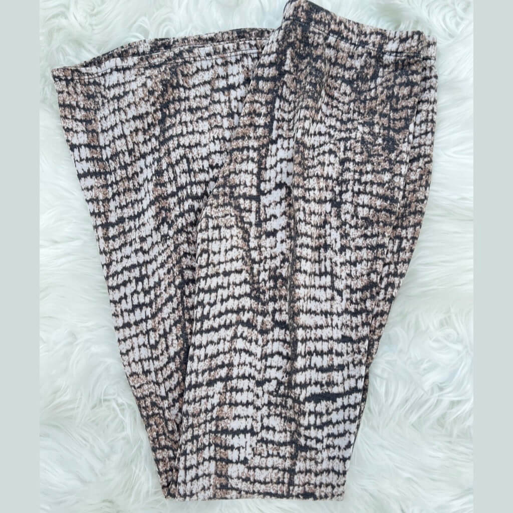 Chic Intentions- snake pattern flare pants - B2022