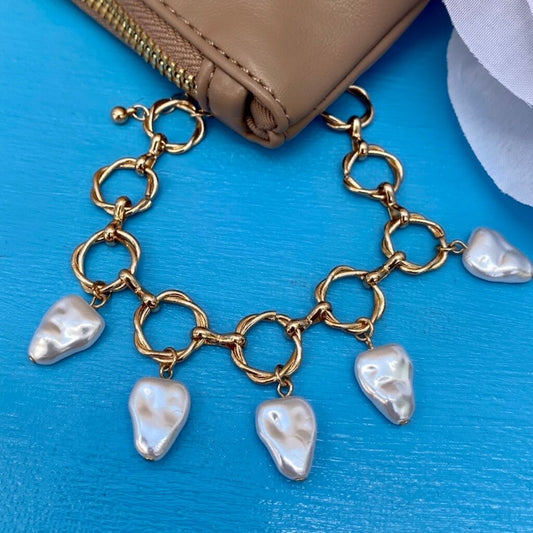 Pearly Pleasure - Fresh Water Pearl Bracelet