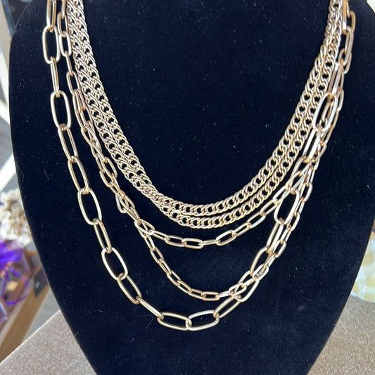 Gold chunky necklace