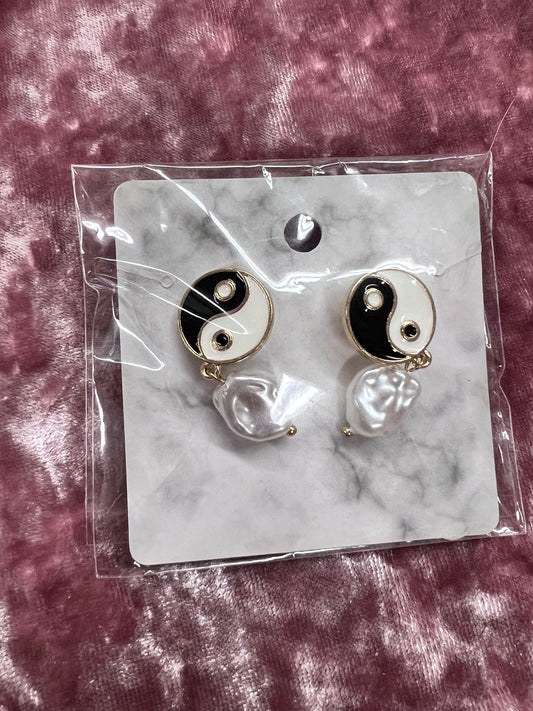 Yin Yang Pearl Earrings