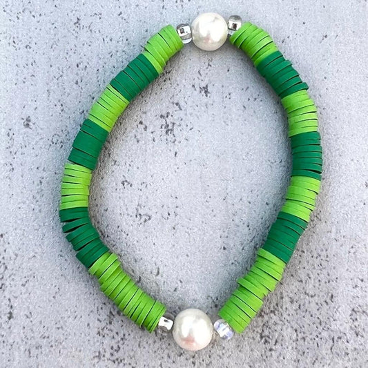 Pearl in Luck - Mixed green clay bead bracelet - 6.75 inches